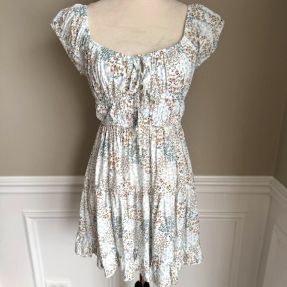 NWT Aeropostale Capped Sleeve Floral Dress Size M